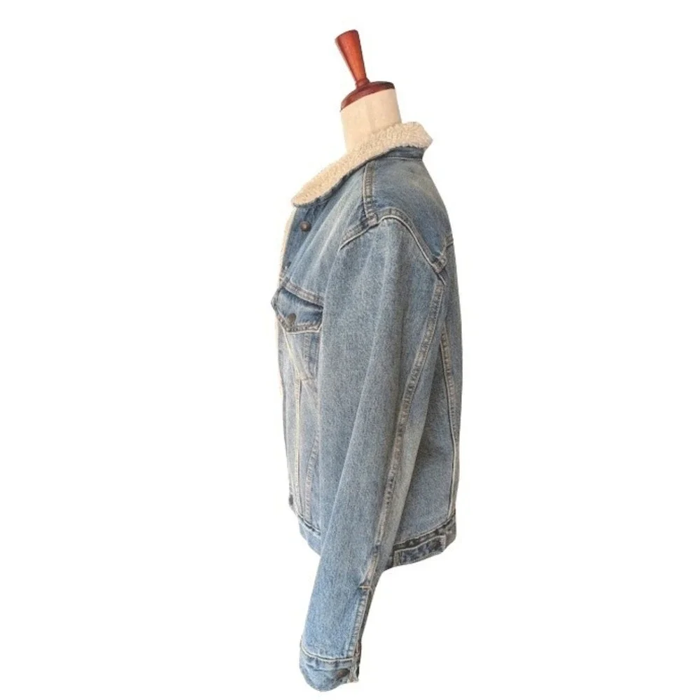 Levis Mens Sherpa Lined Trucker Jacket Light Wash‎ Blue Denim Small Unisex